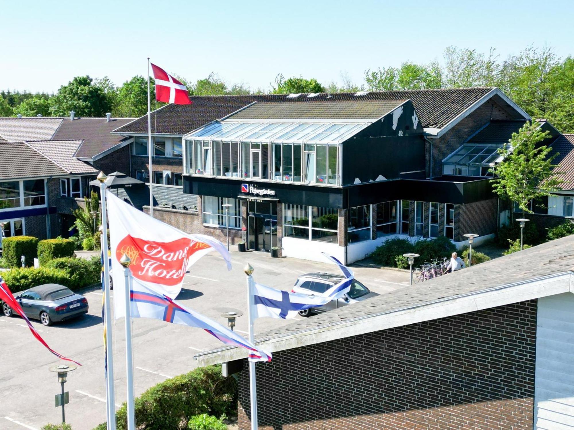 Hotel Pejsegaarden Braedstrup Bagian luar foto